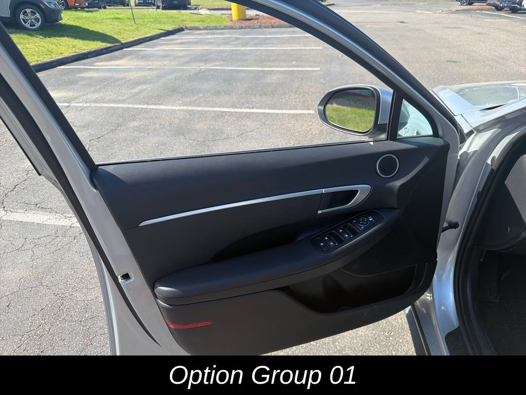 Certified 2025 Hyundai Sonata SE FWD image 11