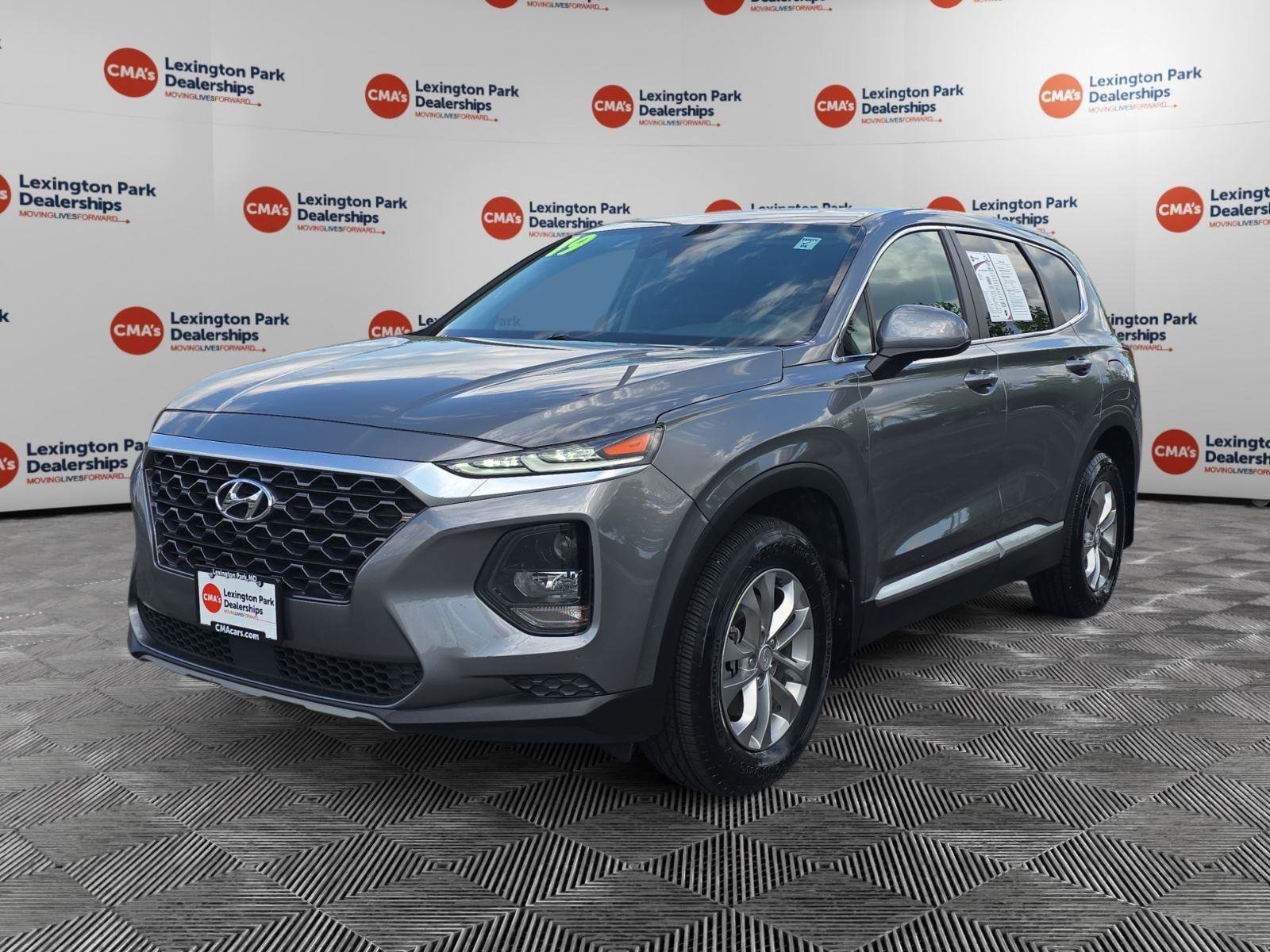 Used 2019 Hyundai Santa Fe SE AWD/4WD image 3