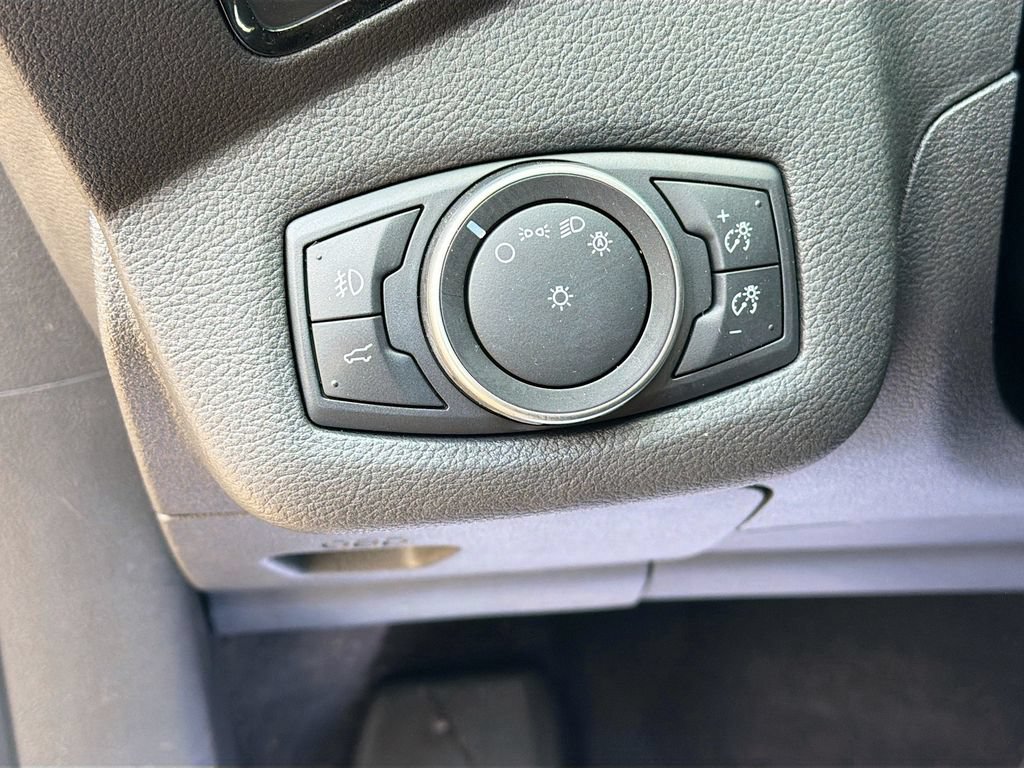Used 2017 Ford Escape Titanium AWD/4WD image 10