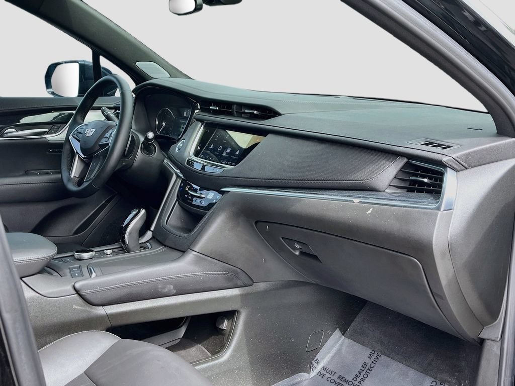 Used 2025 Cadillac XT5 Premium Luxury w/ LPO, Floor Liner Package AWD/4WD image 31