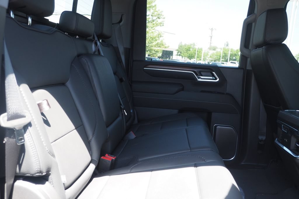 Used 2026 GMC Sierra 3500 Denali w/ Technology Package AWD/4WD image 19