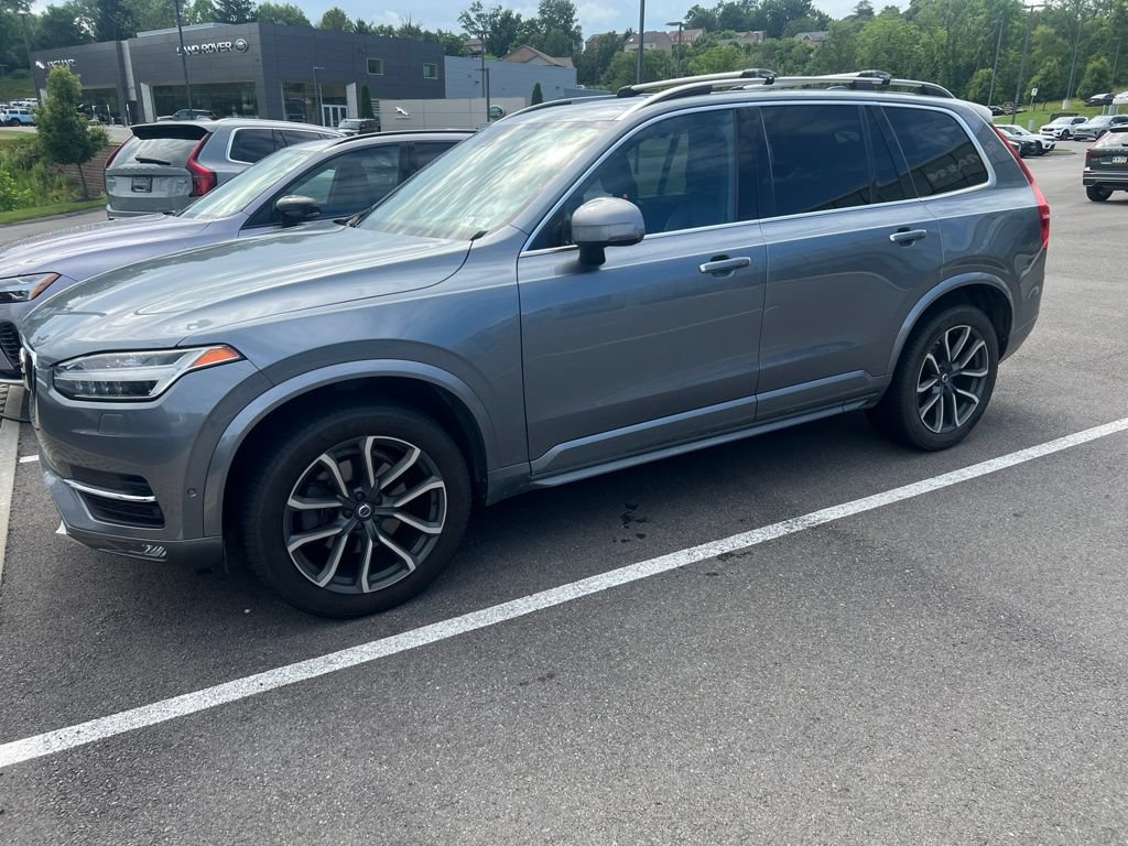 Used 2017 Volvo XC90 T6 Momentum w/ Vision Package AWD/4WD image 6