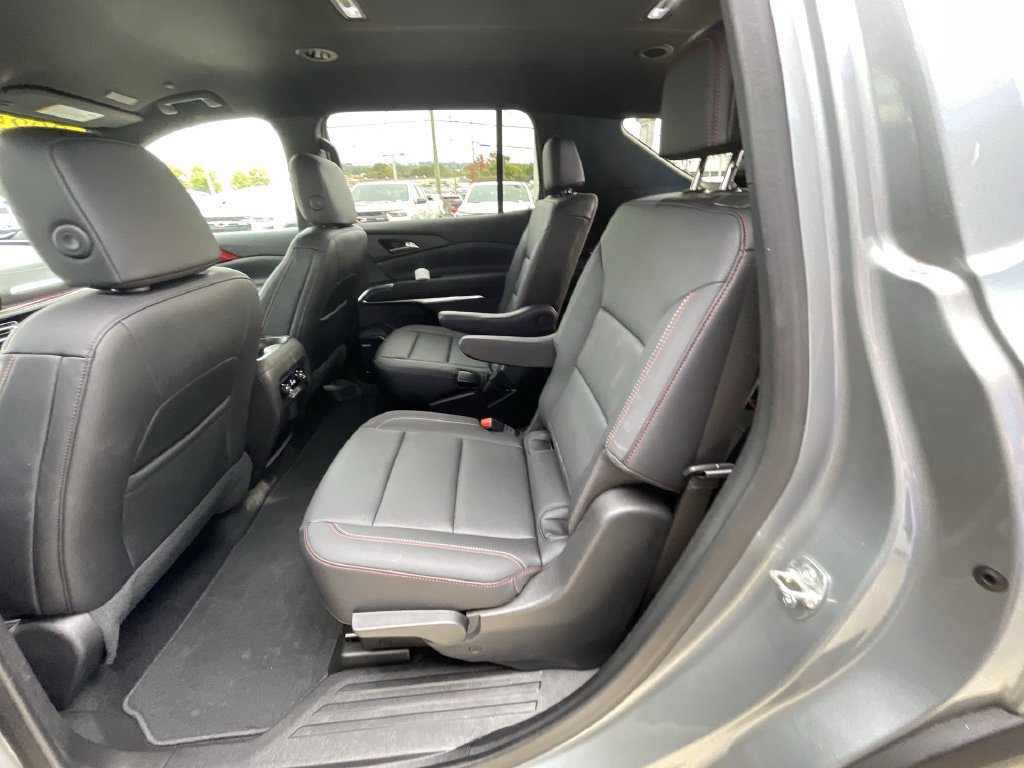 Certified 2025 Chevrolet Traverse Z71 w/ Enhanced Driving Package AWD/4WD image 24