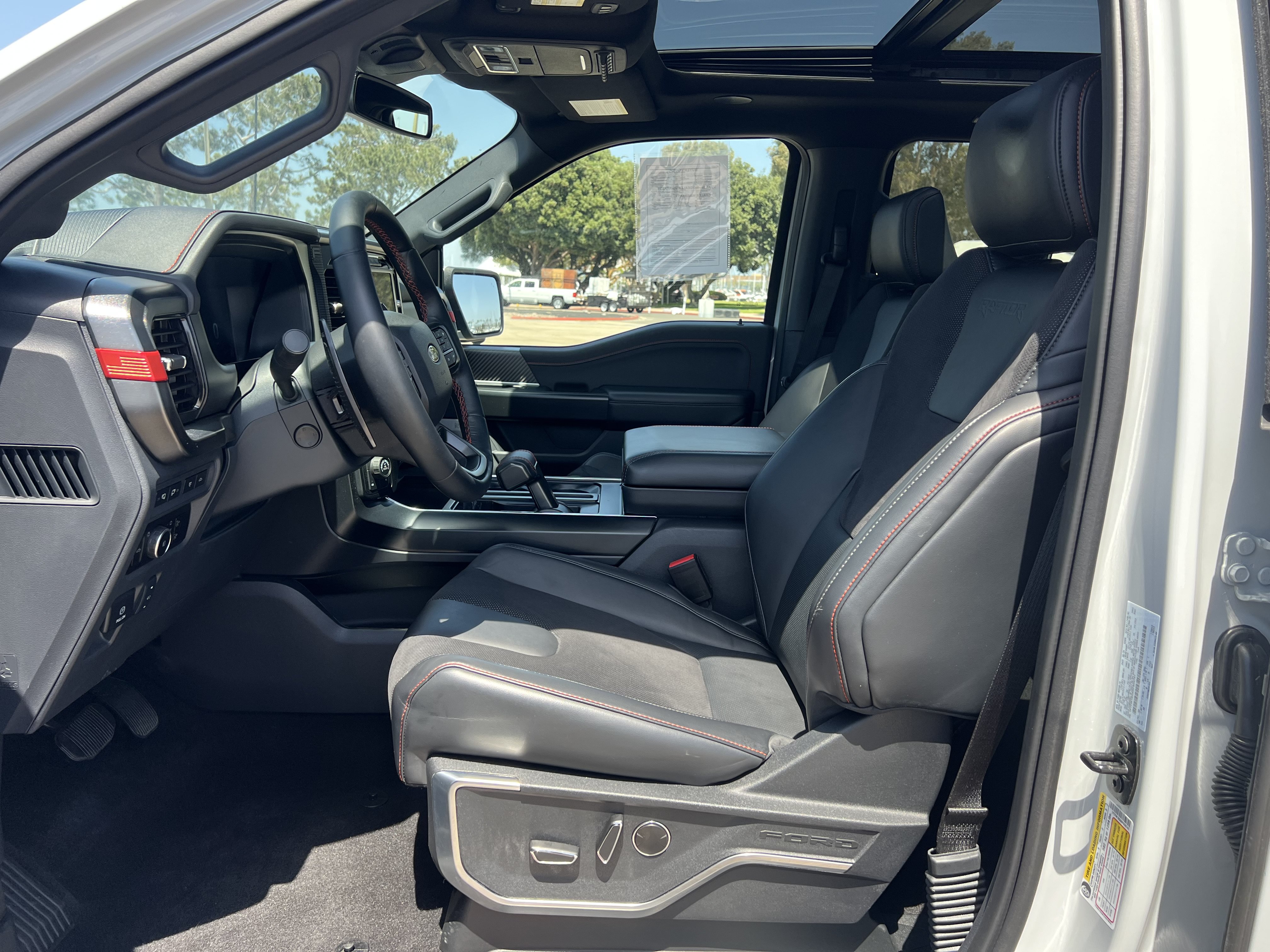 Used 2024 Ford F150 Raptor AWD/4WD image 25