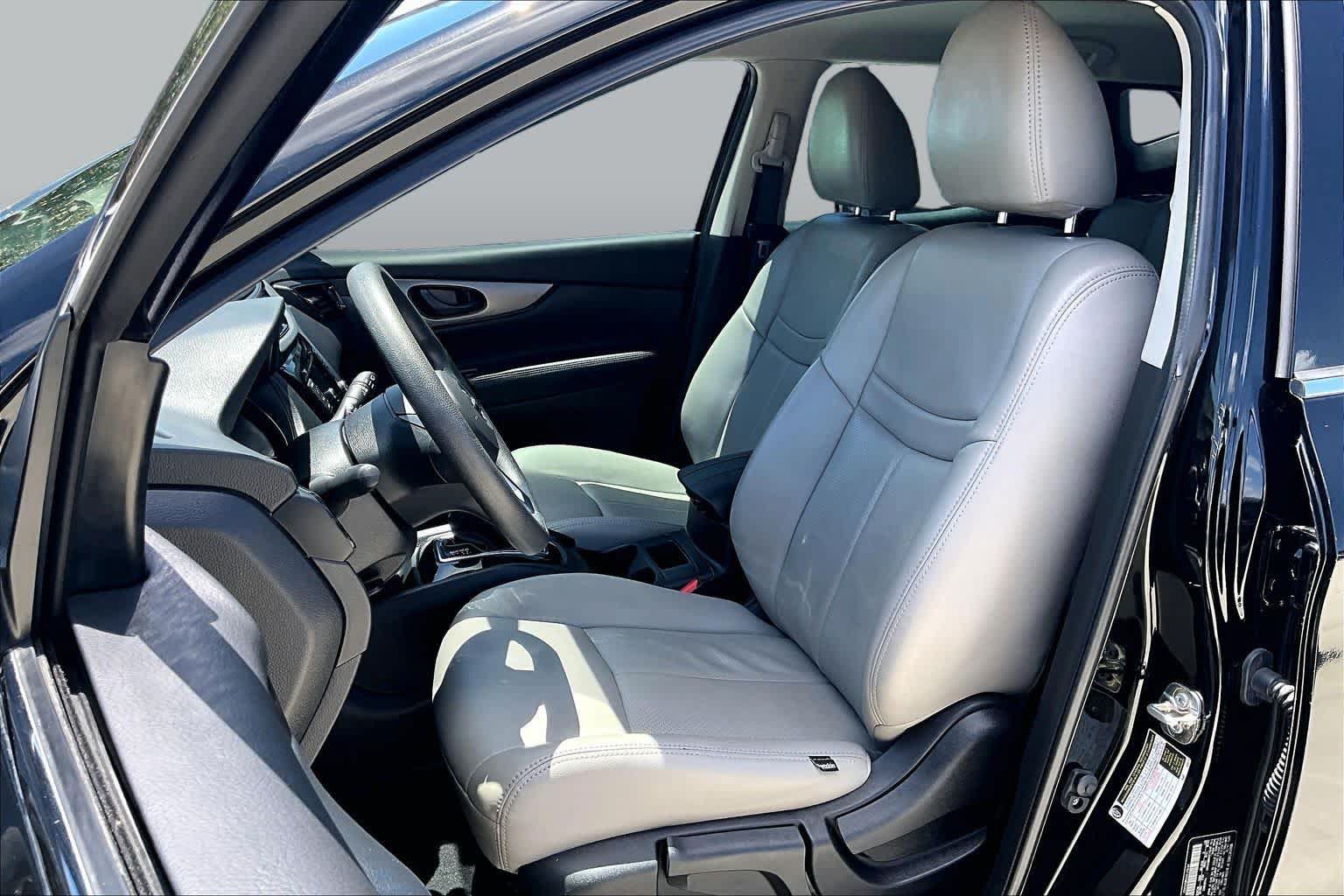 Used 2022 Nissan Rogue Sport S FWD image 8