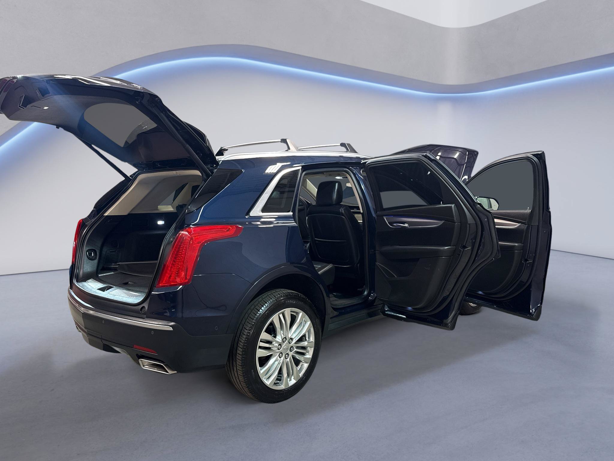 Used 2017 Cadillac XT5 Premium Luxury w/ Driver Assist Package AWD/4WD image 14