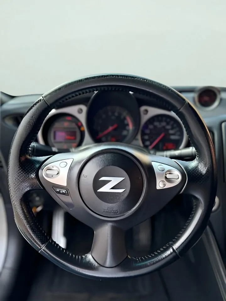 Used 2014 Nissan 370Z Coupe w/ Sport Package RWD image 31