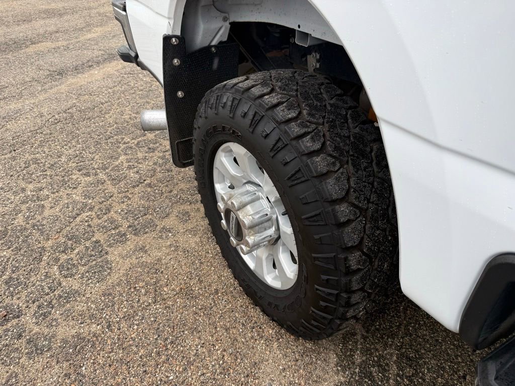 Used 2023 Ford F250 XLT w/ FX4 Off-Road Package image 18