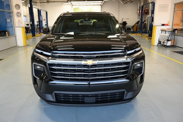 New 2026 Chevrolet Traverse LT w/ Driver Confidence Package image 2