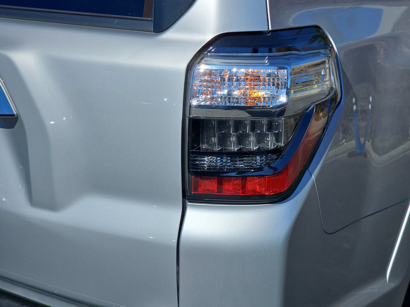 Used 2024 Toyota 4Runner Limited AWD/4WD image 38