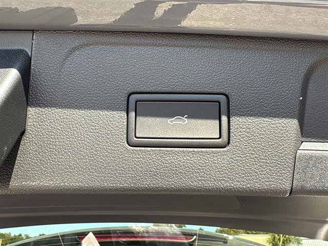 New 2026 Volkswagen Atlas SEL Premium R-Line image 14