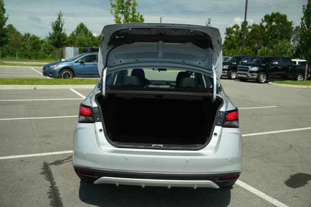 Used 2025 Nissan Versa SV FWD image 17