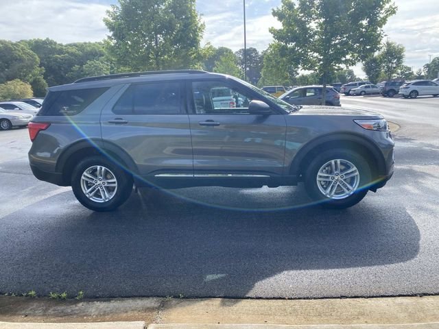 Used 2023 Ford Explorer XLT w/ Equipment Group 202A AWD/4WD image 2