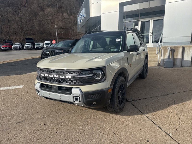Used 2025 Ford Bronco Sport Badlands w/ Badlands Tech Package image 3