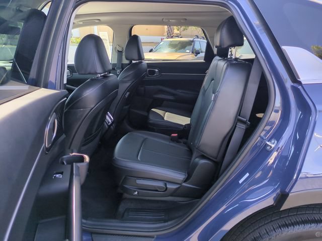 Certified 2025 Kia Sorento EX w/ Panoramic Sunroof Package AWD/4WD image 29