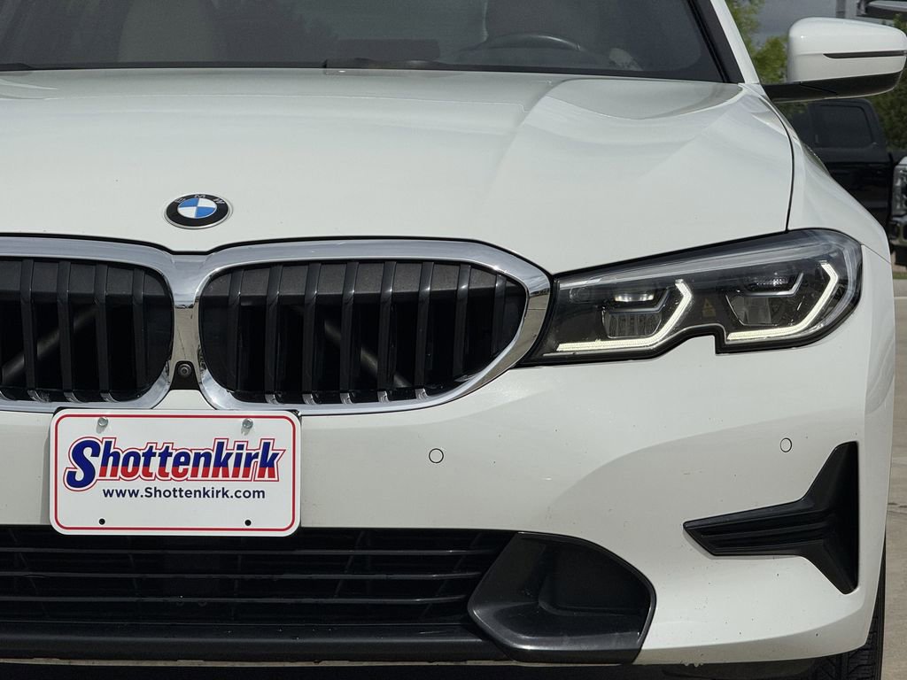Used 2021 BMW 330i Sedan w/ Executive Package RWD image 8