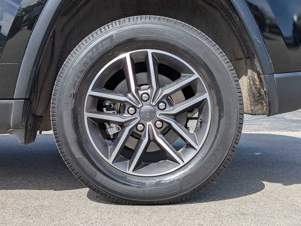 Certified 2022 Jeep Grand Cherokee Limited w/ Trailer Tow Group IV AWD/4WD image 13