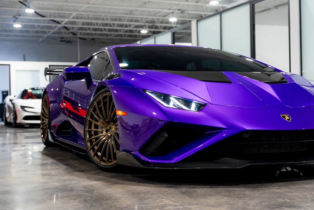 Used 2021 Lamborghini Huracan EVO RWD image 7