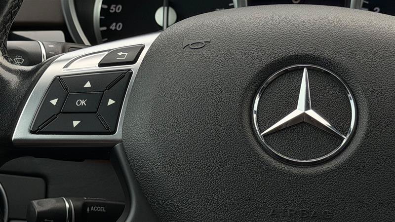 Used 2016 Mercedes-Benz GL 550 4MATIC image 31
