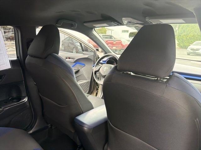 Used 2021 Toyota C-HR XLE FWD image 26
