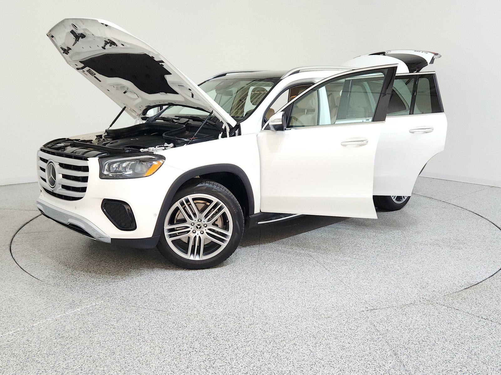 Certified 2025 Mercedes-Benz GLS 450 4MATIC image 14