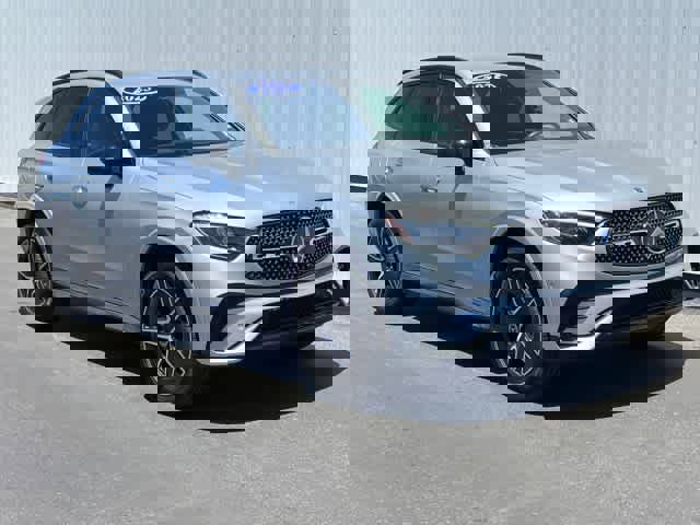 Used 2025 Mercedes-Benz GLC 300 GLC 300 image 8