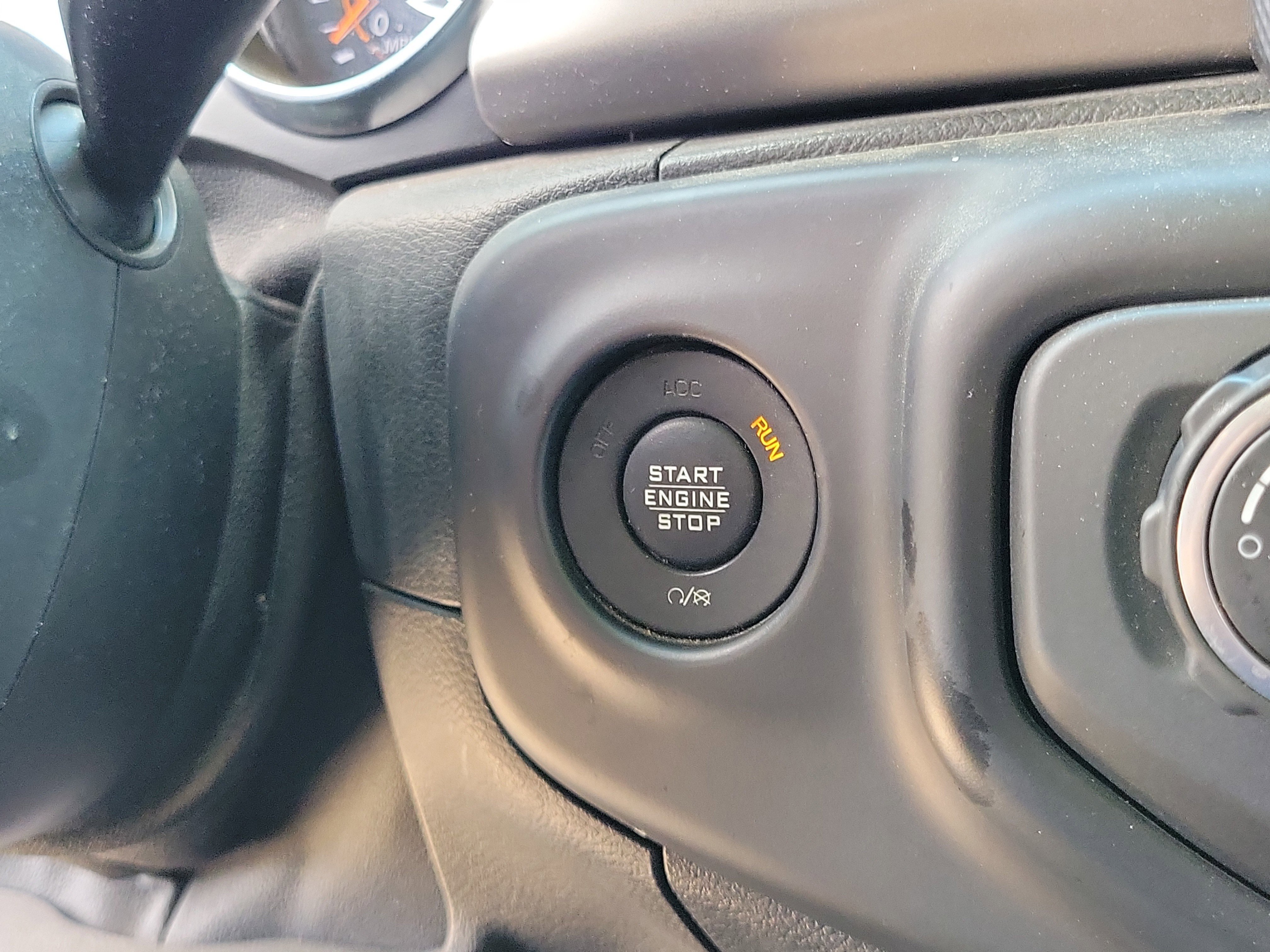 Used 2019 Jeep Wrangler Sport image 25