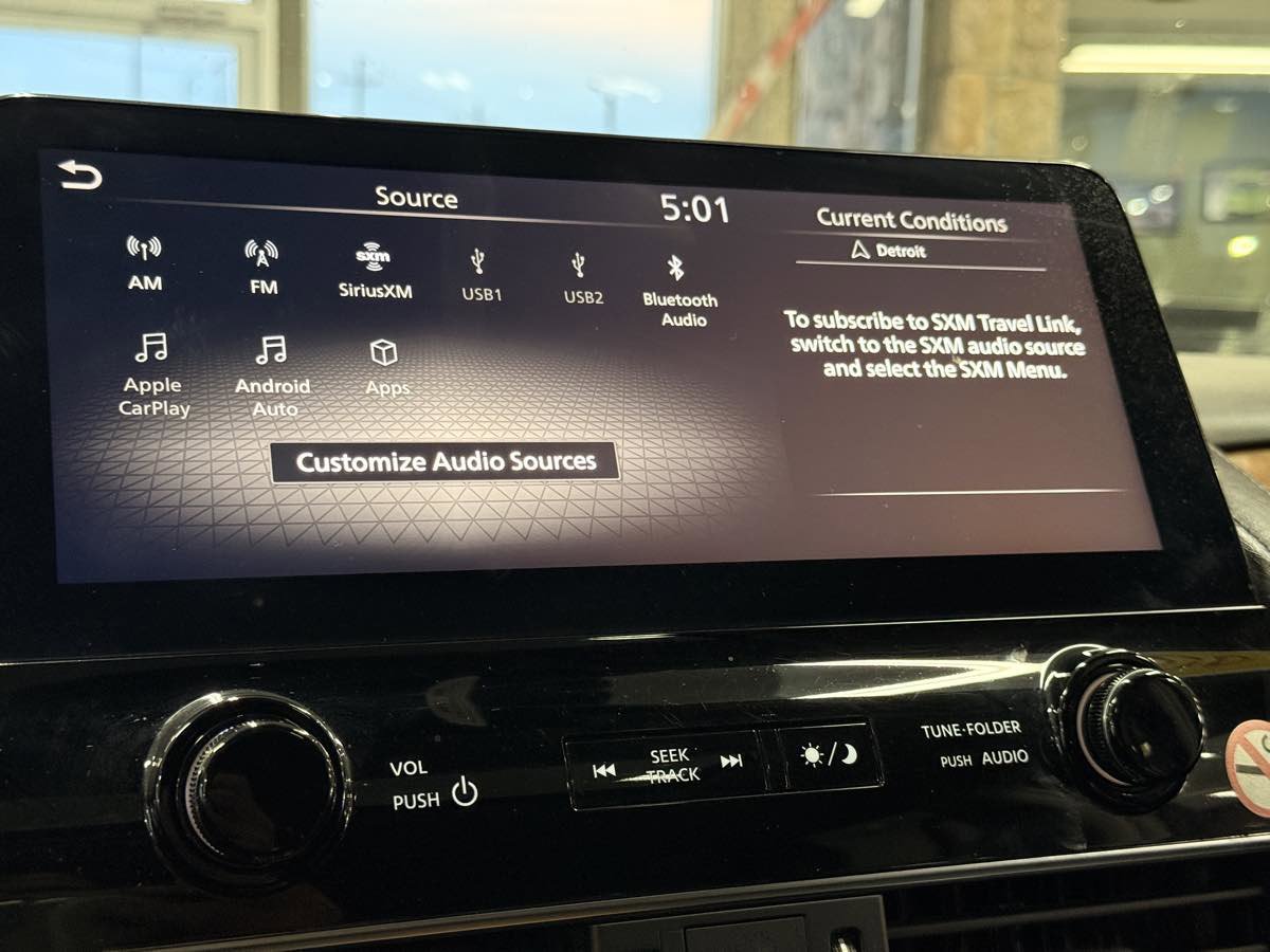 Used 2023 Nissan Armada SL w/ Captain's Chairs Package image 60