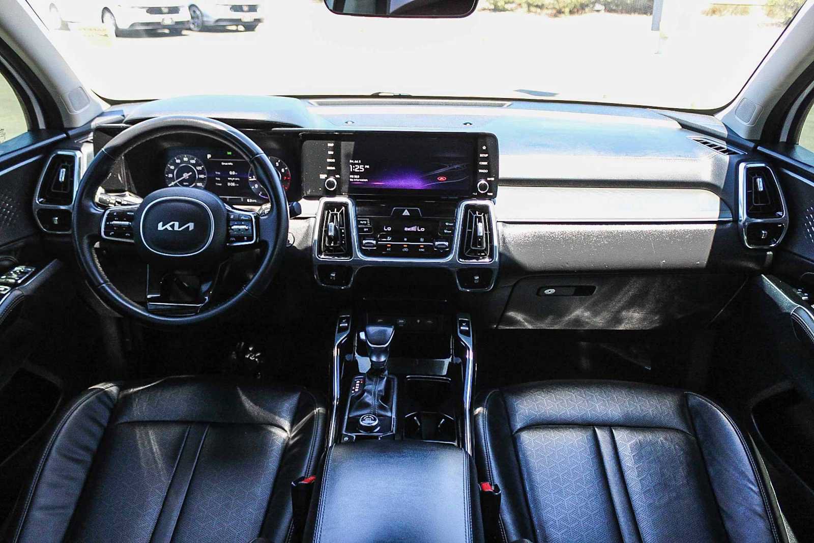 Used 2023 Kia Sorento SX FWD image 12