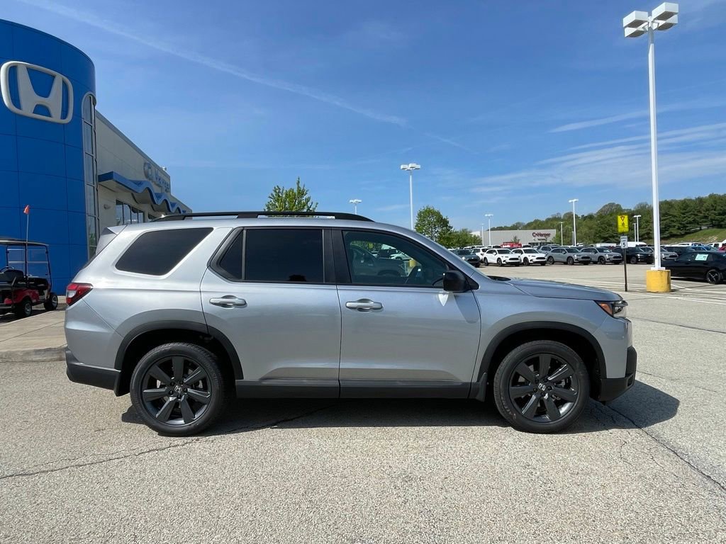 New 2026 Honda Pilot Sport image 2