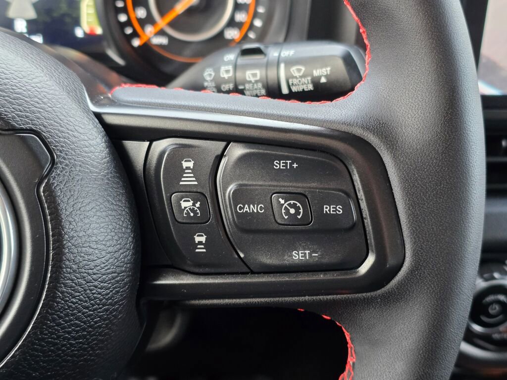 Used 2024 Jeep Wrangler Rubicon image 32
