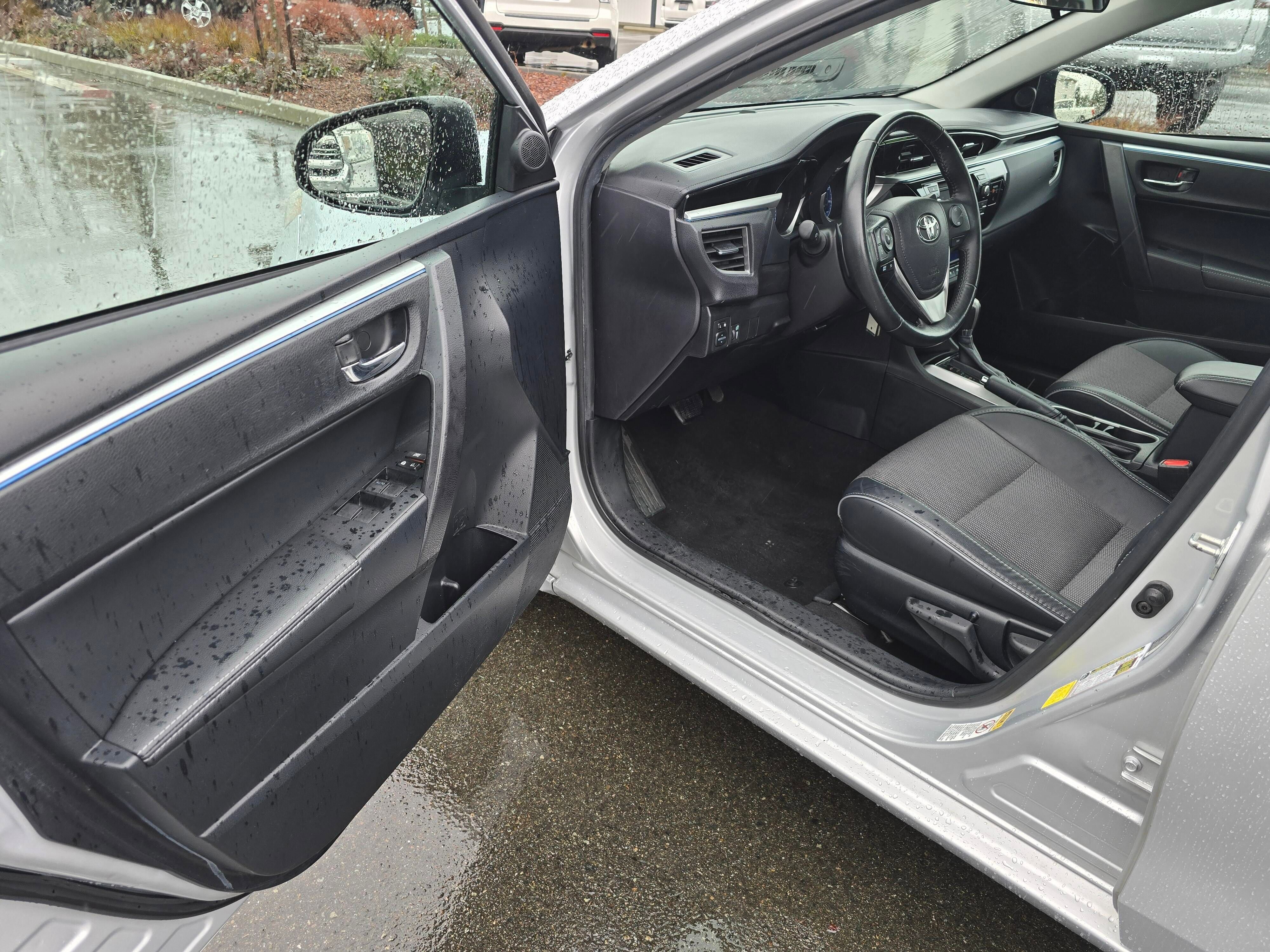 Used 2015 Toyota Corolla S FWD image 22