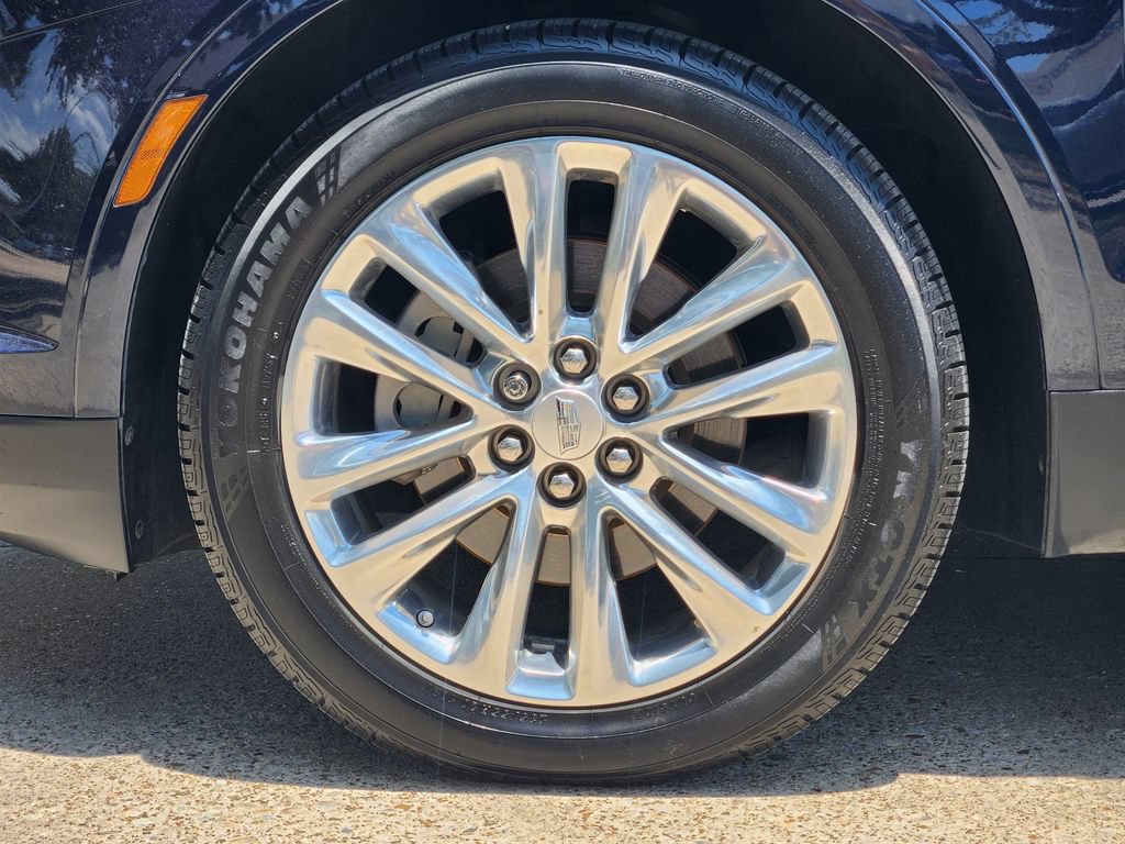 Used 2017 Cadillac XT5 Platinum AWD/4WD image 11