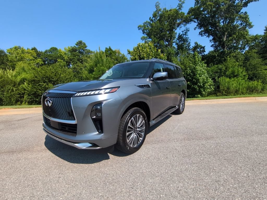 New 2027 INFINITI QX80 Luxe RWD image 4