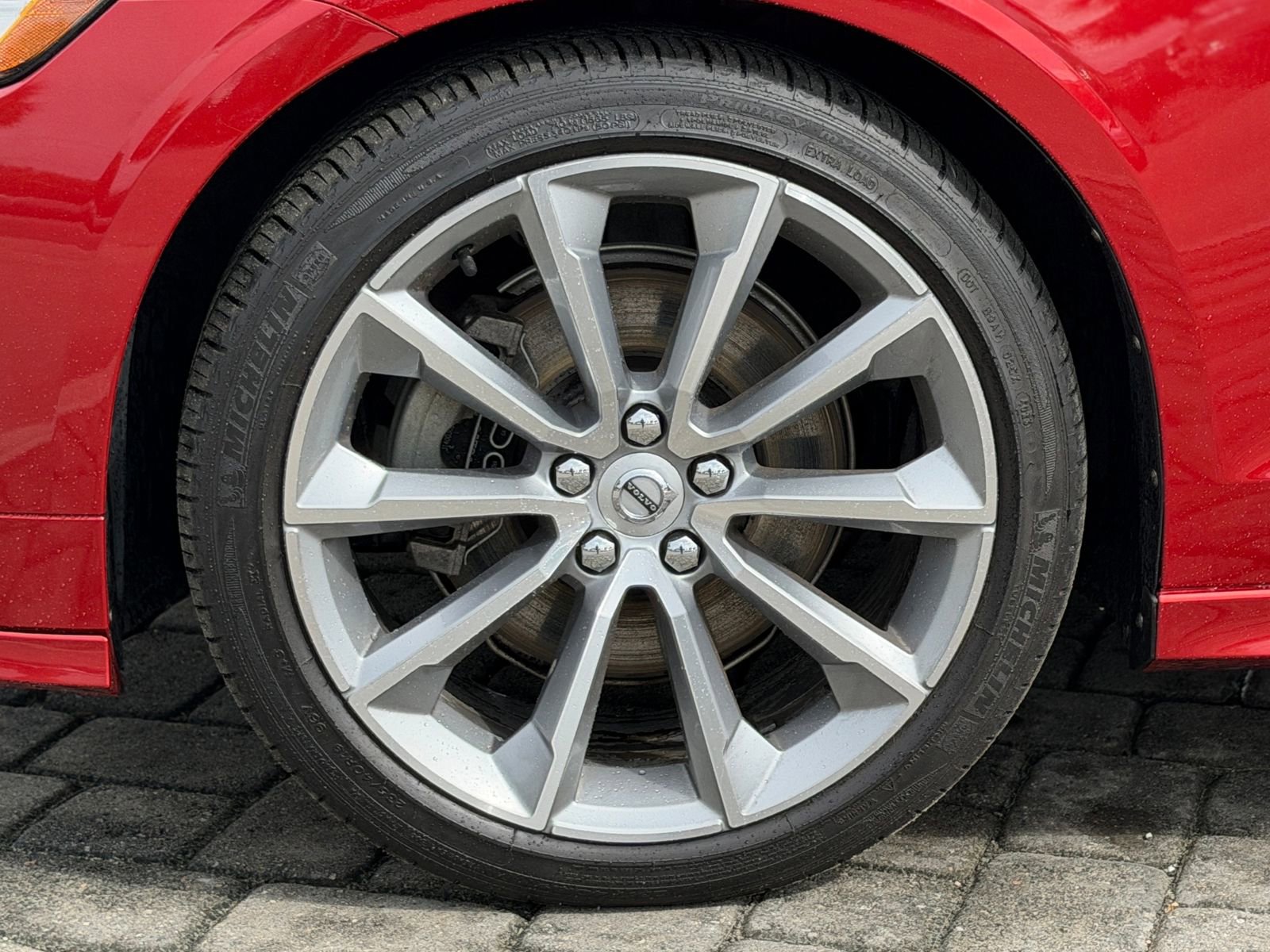 Used 2021 Volvo S60 T5 Momentum w/ Climate Package image 12