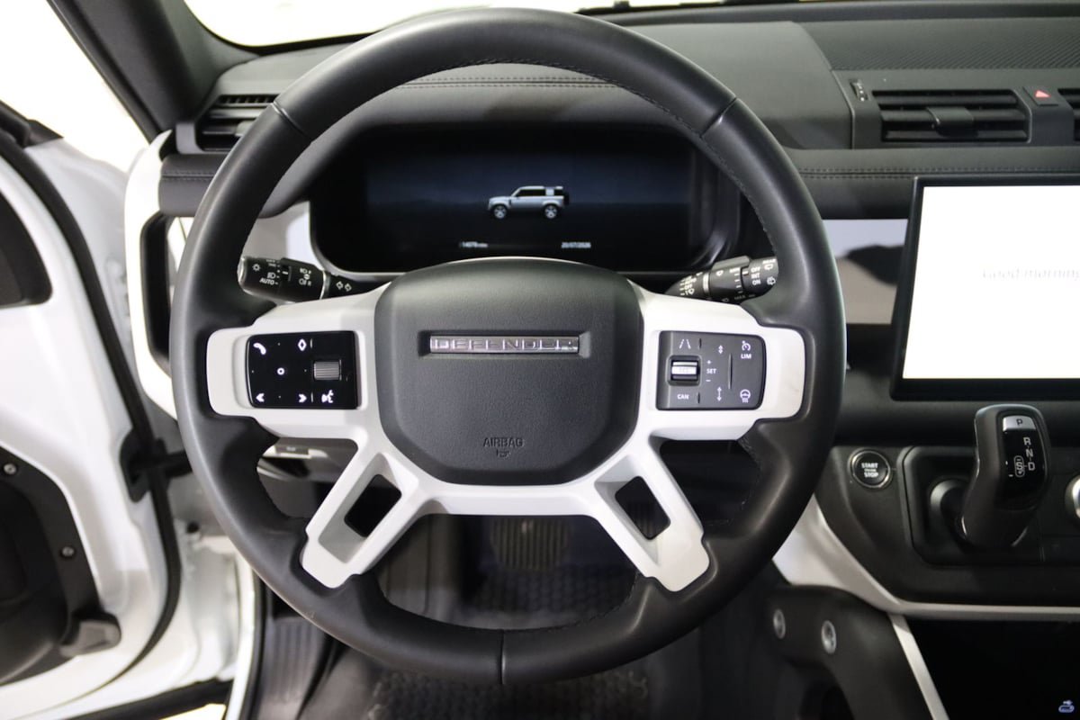 Used 2025 Land Rover Defender 110 S AWD/4WD image 40