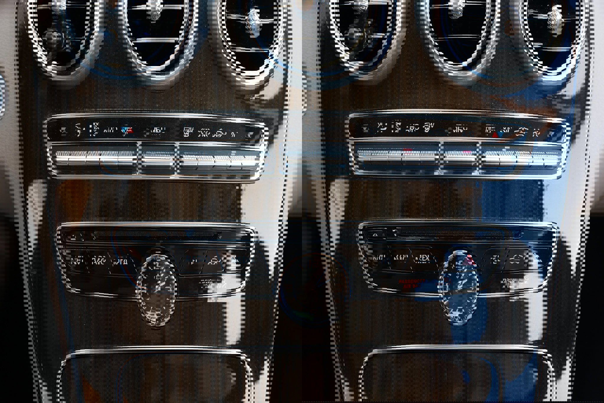 Used 2018 Mercedes-Benz C 300 Sedan w/ Premium Package image 37