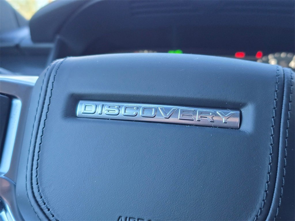 New 2025 Land Rover Discovery Metropolitan Edition image 20