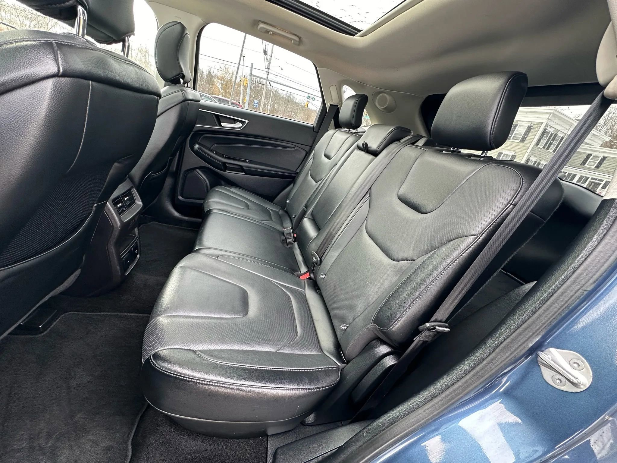 Used 2018 Ford Edge Titanium w/ Equipment Group 301A image 16