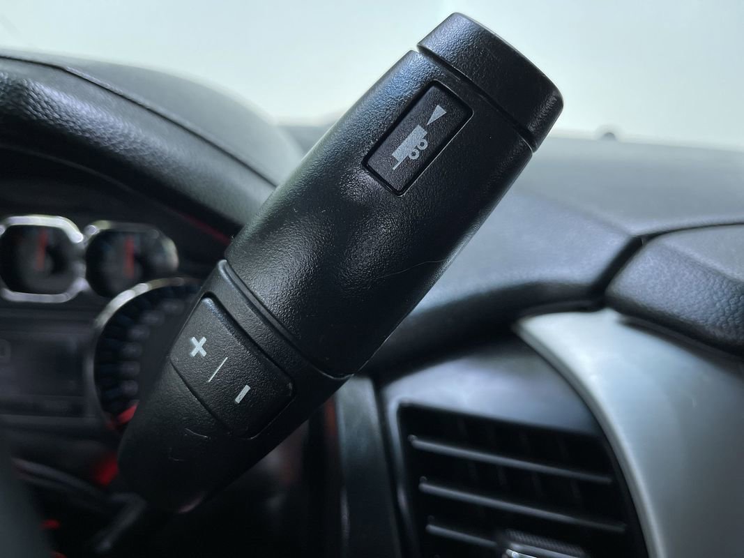 Used 2017 GMC Yukon XL SLE image 23