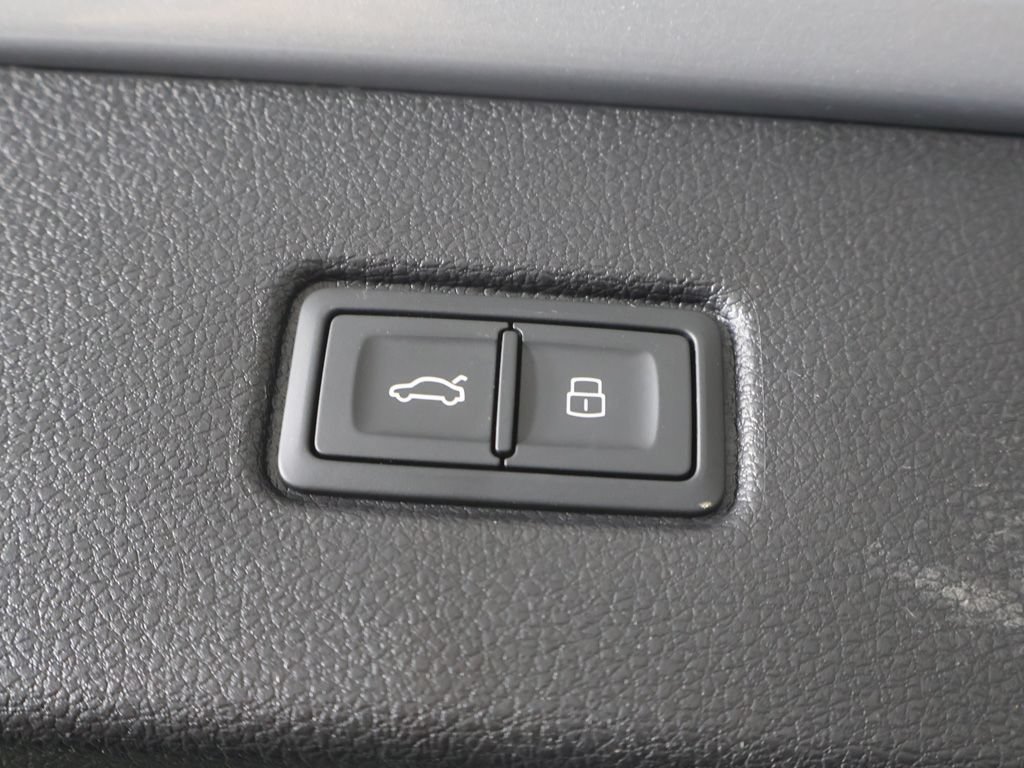 Used 2022 Audi Q7 3.0T Premium Plus AWD/4WD image 23