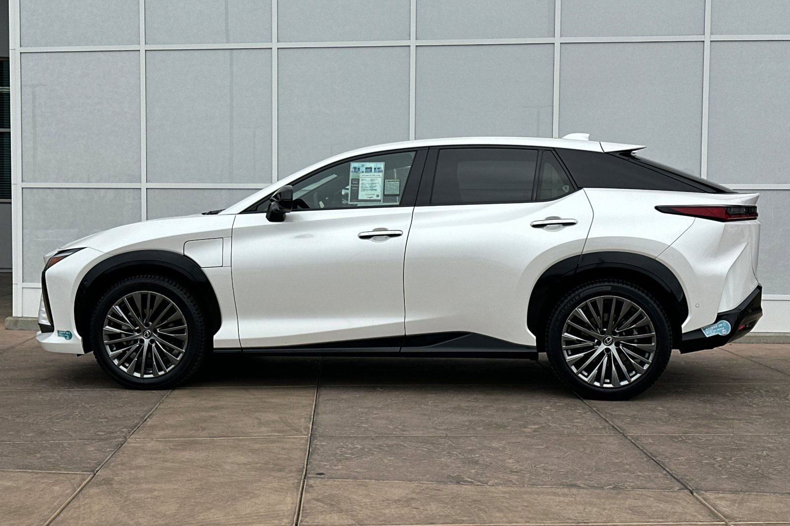 Used 2023 Lexus RZ 450e Premium image 7