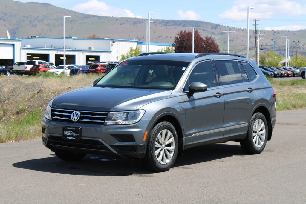 Used 2018 Volkswagen Tiguan SE w/ Panoramic Sunroof Package AWD/4WD image 7