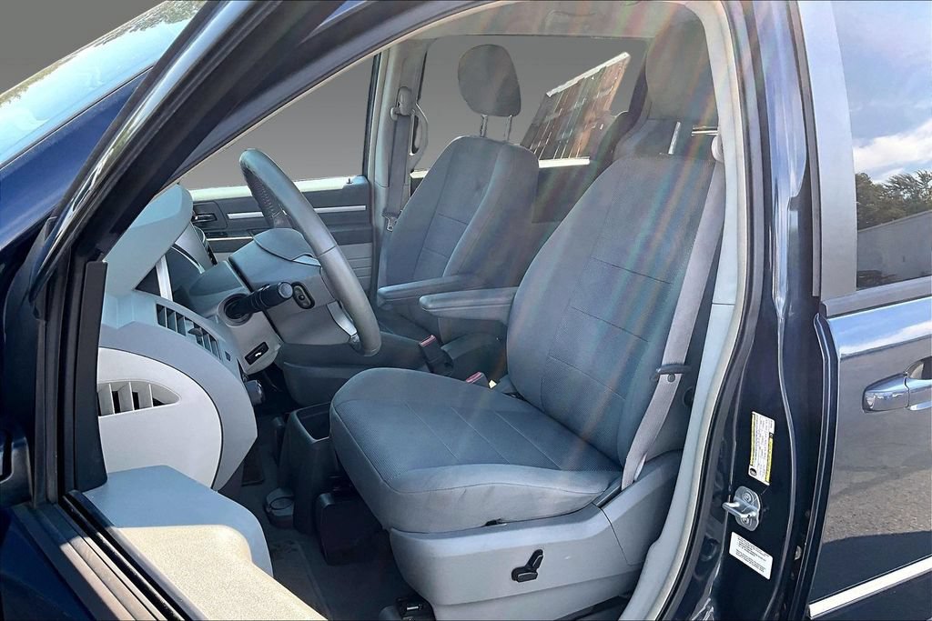 Used 2009 Dodge Grand Caravan SXT FWD image 14