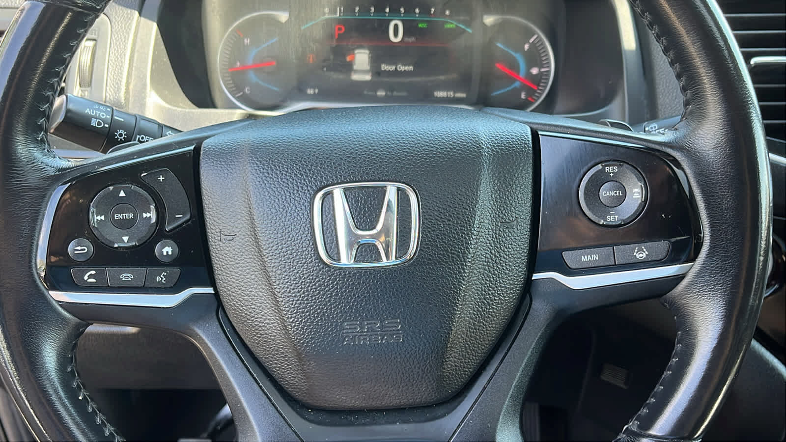 Used 2019 Honda Pilot Touring image 12