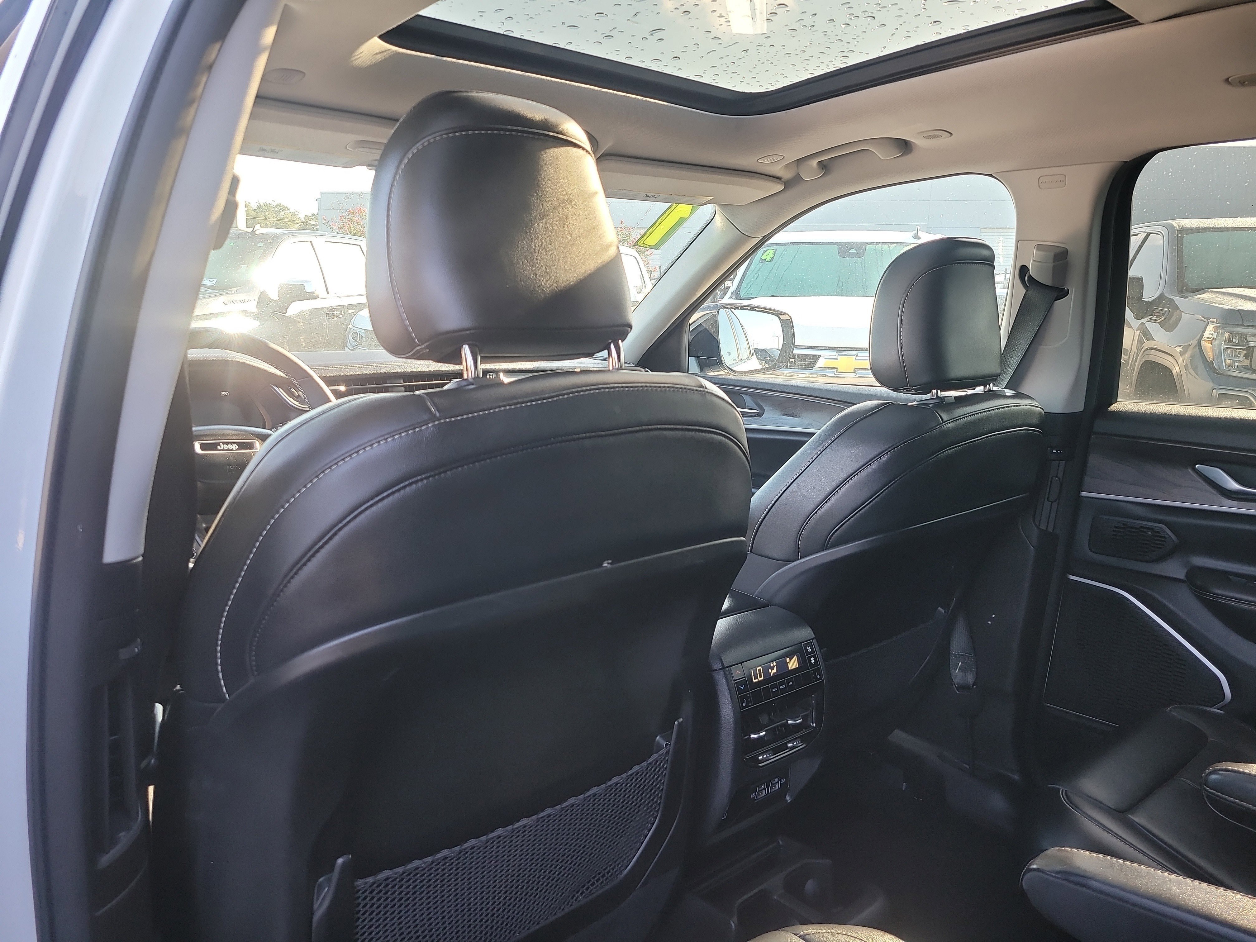 Used 2021 Jeep Grand Cherokee L Limited RWD image 13