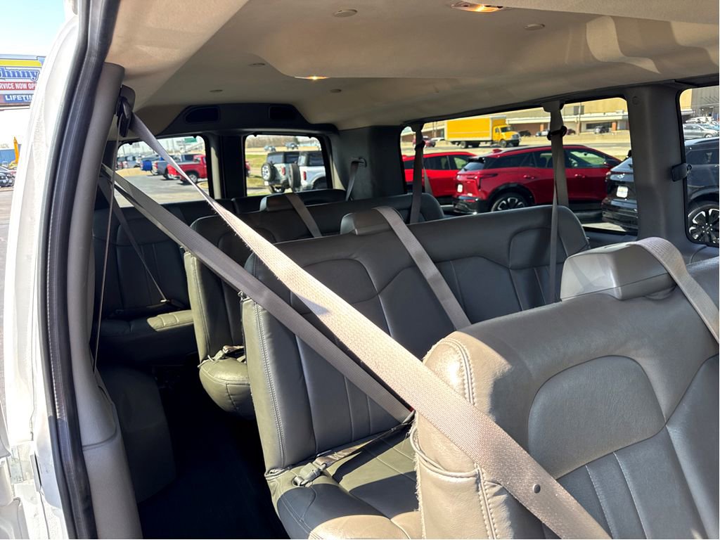 Used 2023 Chevrolet Express 3500 LS RWD image 9