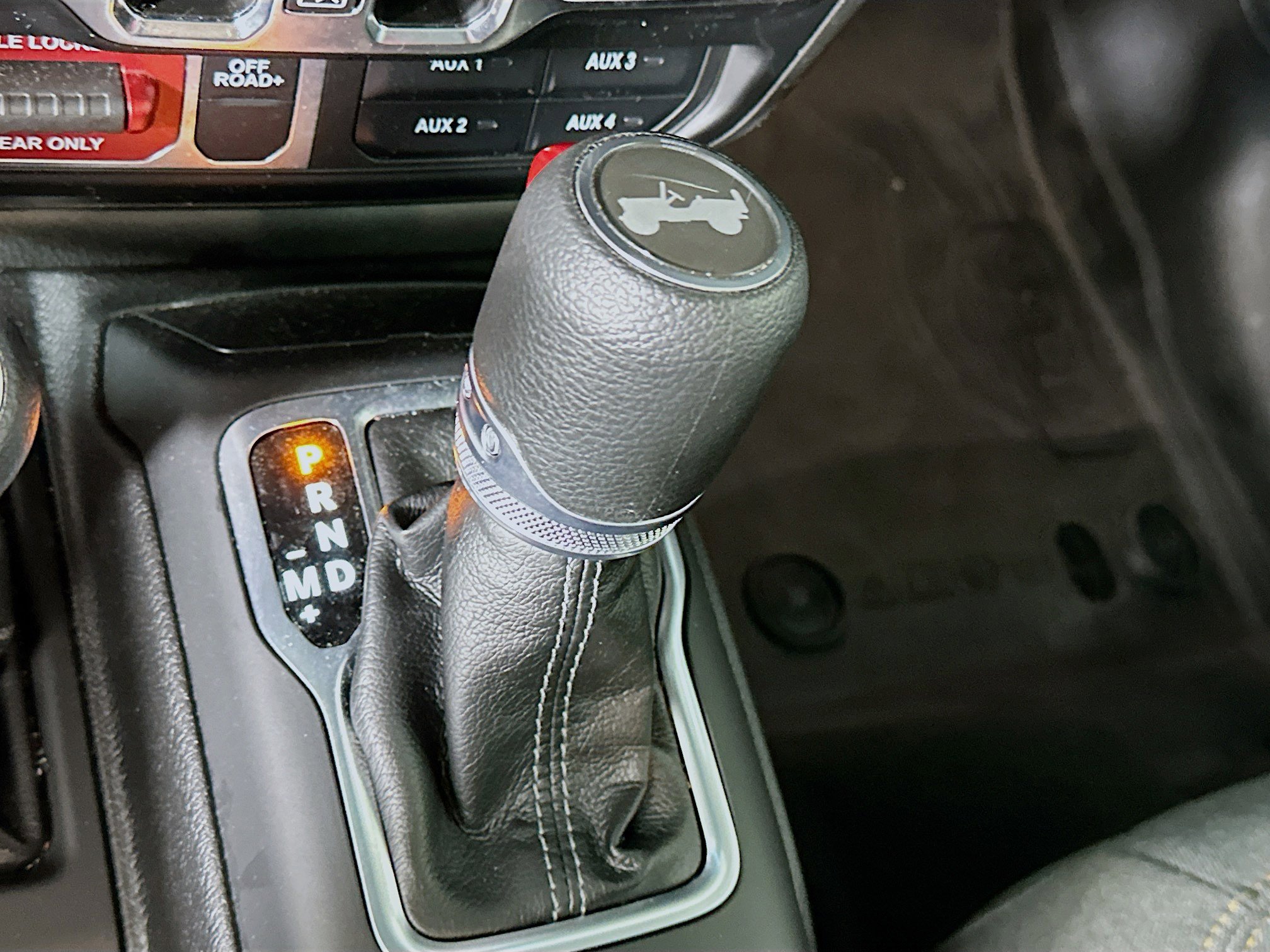 Used 2025 Jeep Wrangler Willys image 23