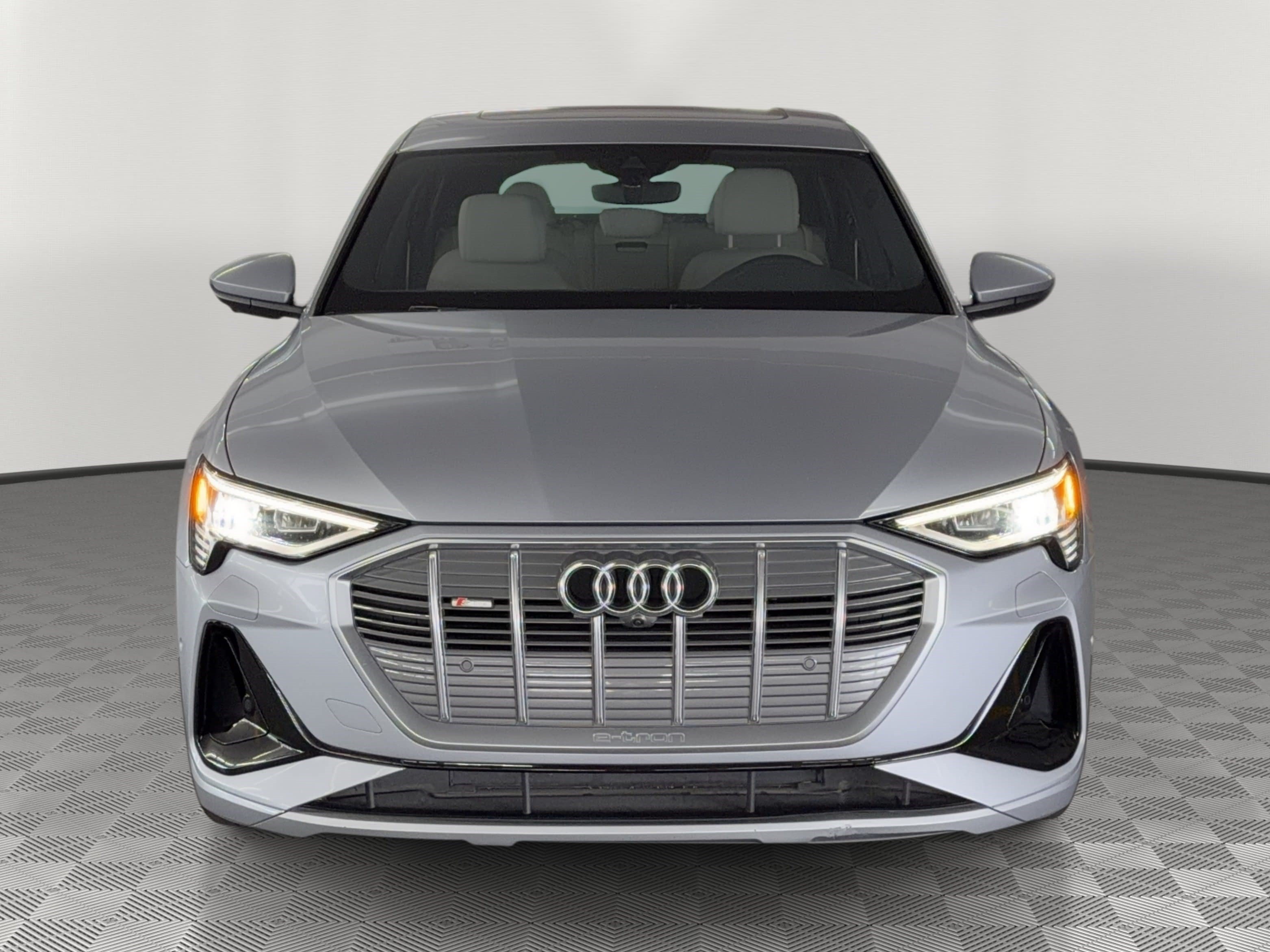 Certified 2023 Audi e-tron Premium Plus w/ Premium Plus Package AWD/4WD image 6