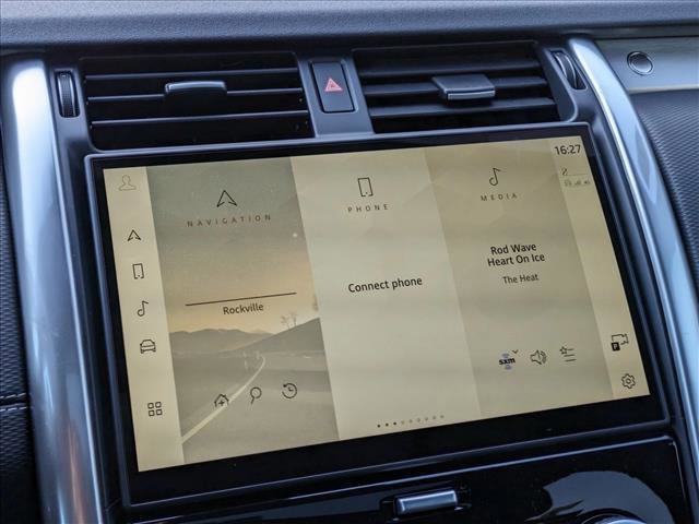 New 2024 Land Rover Discovery Dynamic SE image 9